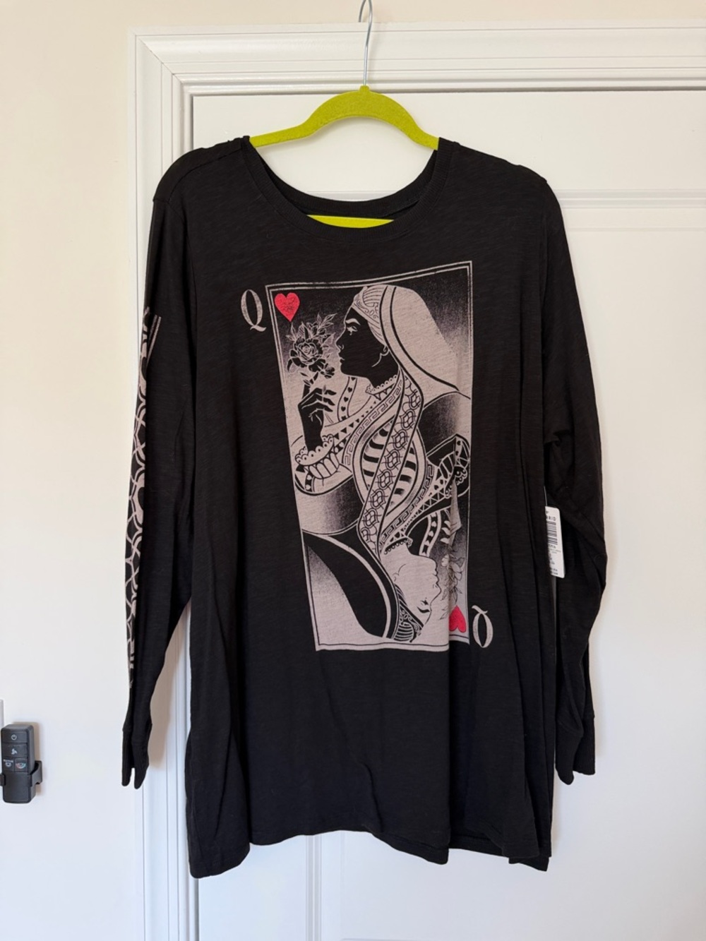 NWT Torrid Queen Graphic Long Sleeve Shirt